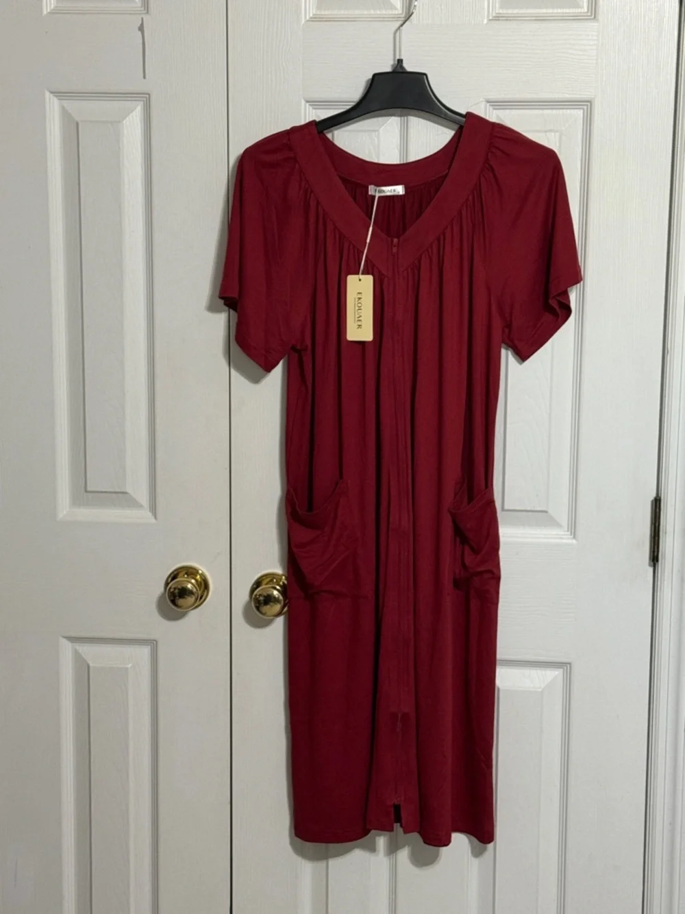 Women's Short-Sleeve Burgundy Robe with Pockets - Picture 2 of 5